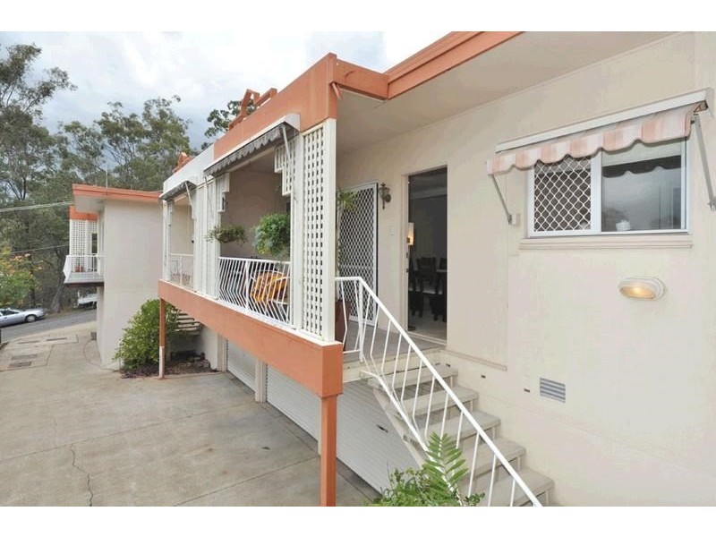 3/104 Carmody Road, St Lucia QLD 4067