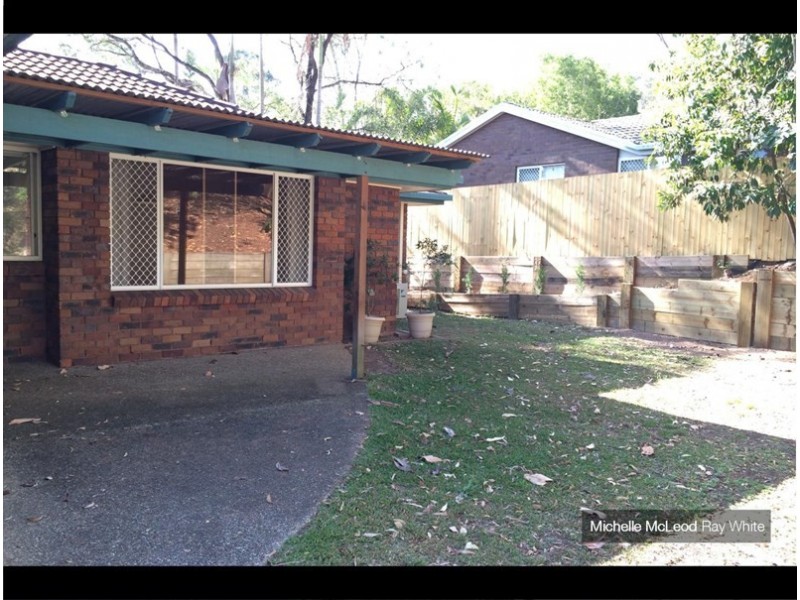 15 Nankoor Street, Chapel Hill QLD 4069