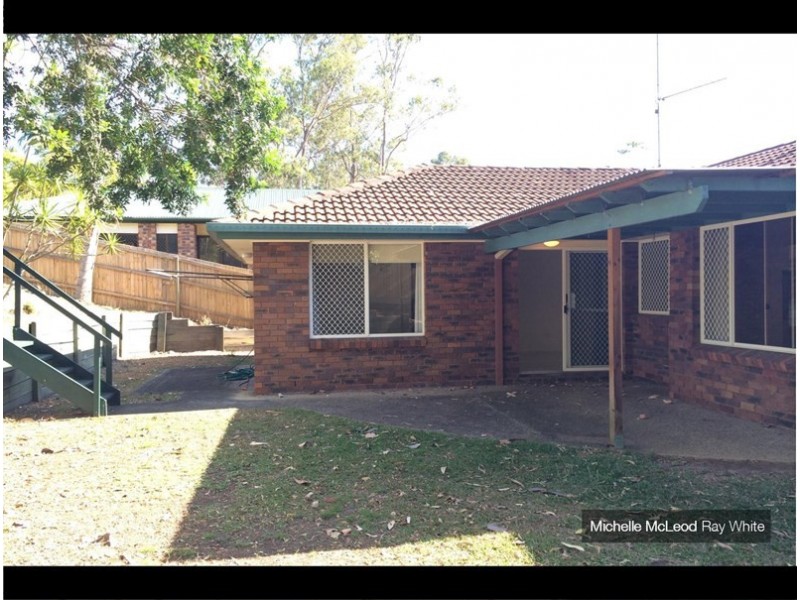 15 Nankoor Street, Chapel Hill QLD 4069