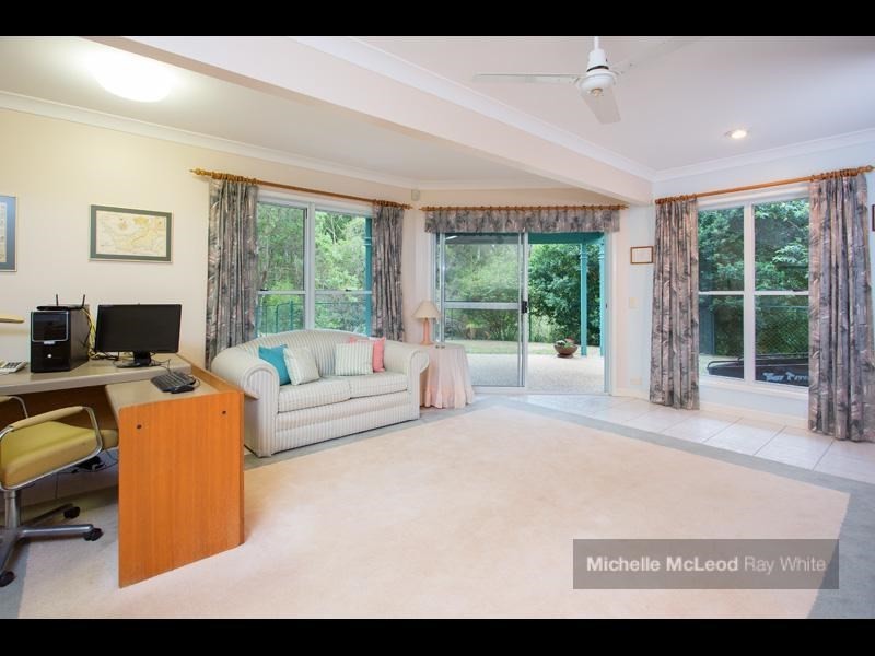 37 Shannan Place, Kenmore Hills QLD 4069