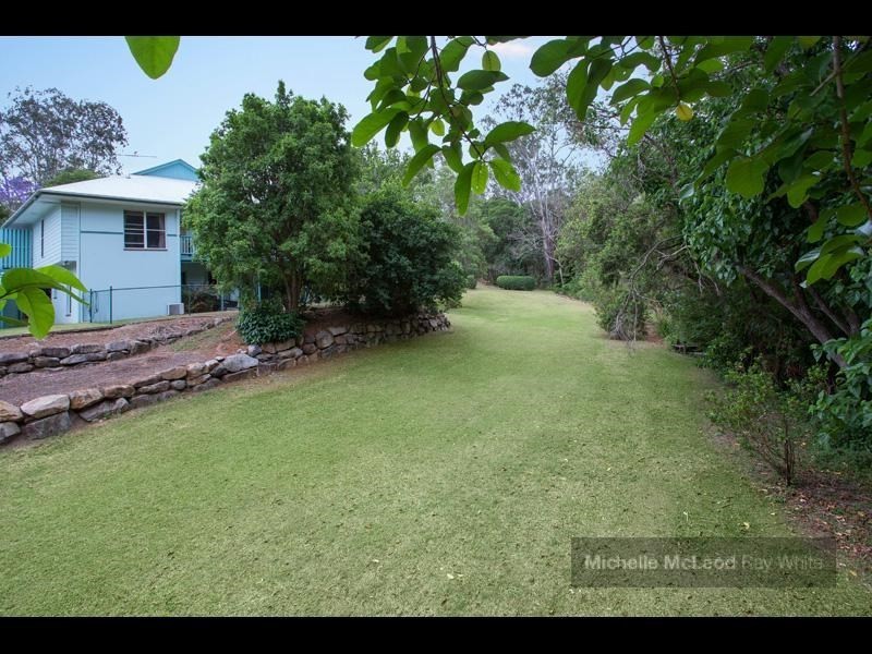37 Shannan Place, Kenmore Hills QLD 4069