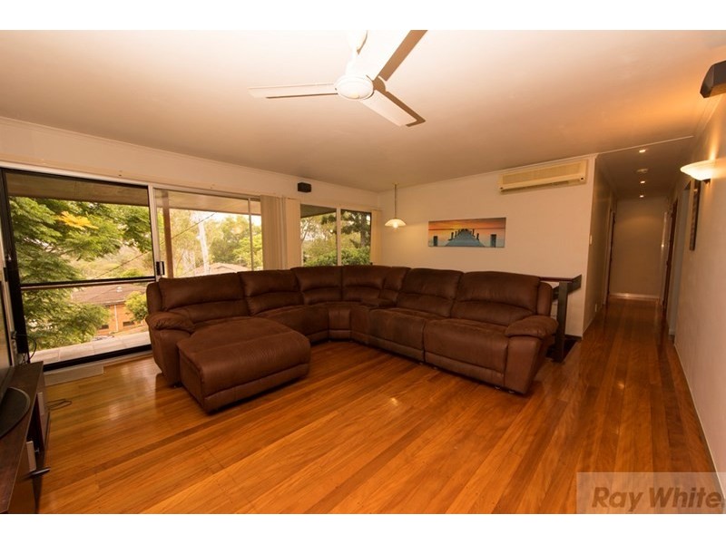 15 Foinaven Street, Kenmore QLD 4069