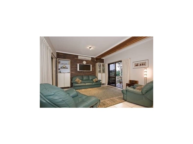 10 Marmindie Street, Chapel Hill QLD 4069