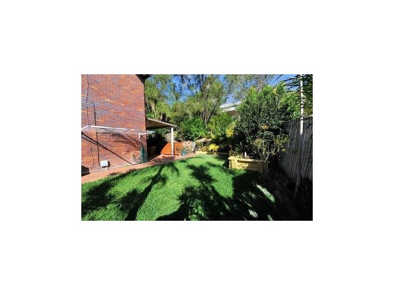 10 Marmindie Street, Chapel Hill QLD 4069