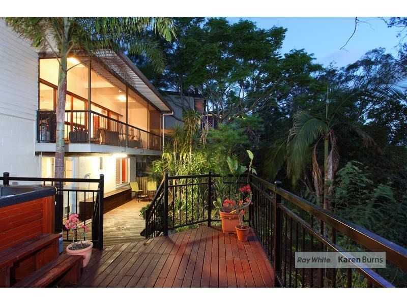 50 Aberfeldy Street, Kenmore QLD 4069