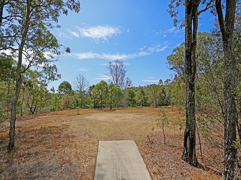 479 Savages Road, Brookfield QLD 4069