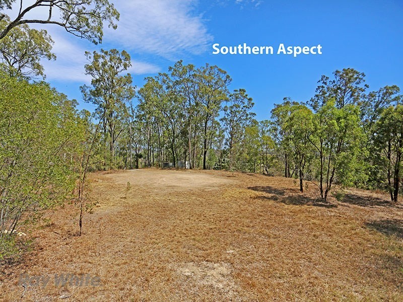 479 Savages Road, Brookfield QLD 4069