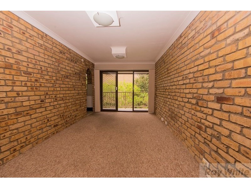 8/67 Warren Street, St Lucia QLD 4067