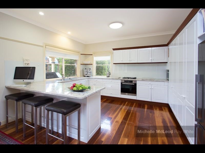 6 Goorna Close, Chapel Hill QLD 4069