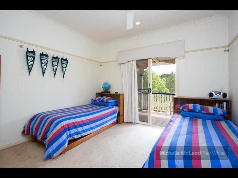 6 Goorna Close, Chapel Hill QLD 4069