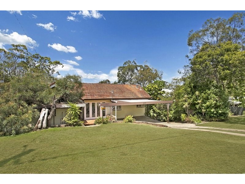 225 Taringa Parade, Taringa QLD 4068