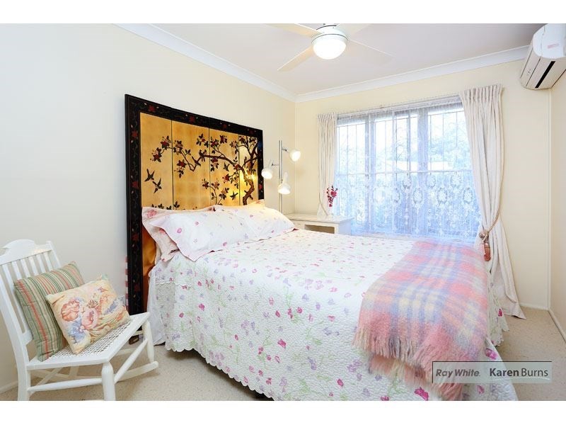 20 Cassandra Street, Chapel Hill QLD 4069