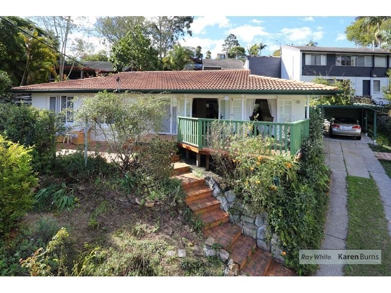 20 Cassandra Street, Chapel Hill QLD 4069