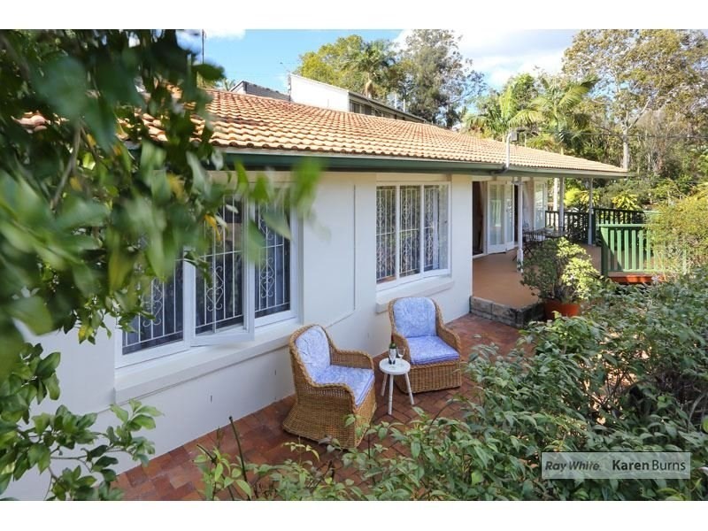 20 Cassandra Street, Chapel Hill QLD 4069