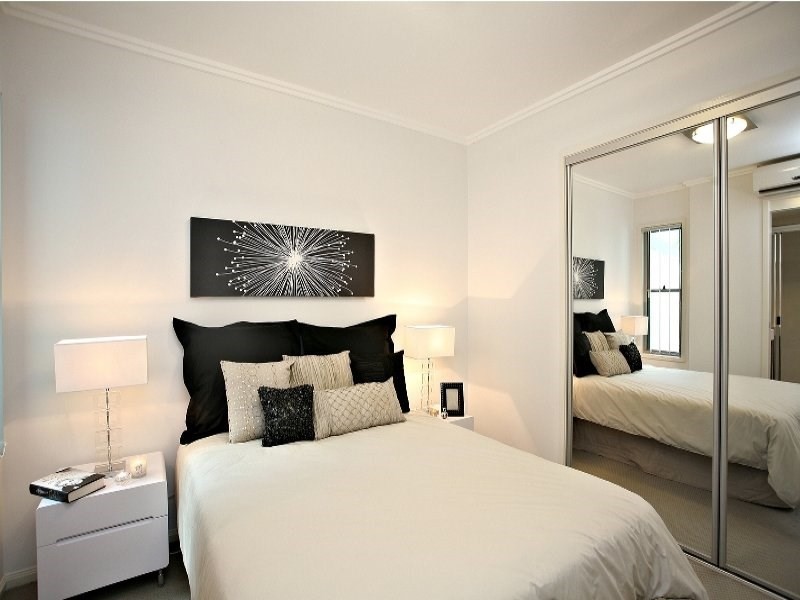 2/51 Lambert Road, Indooroopilly QLD 4068