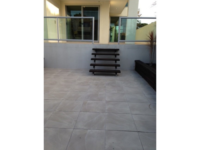 2/51 Lambert Road, Indooroopilly QLD 4068