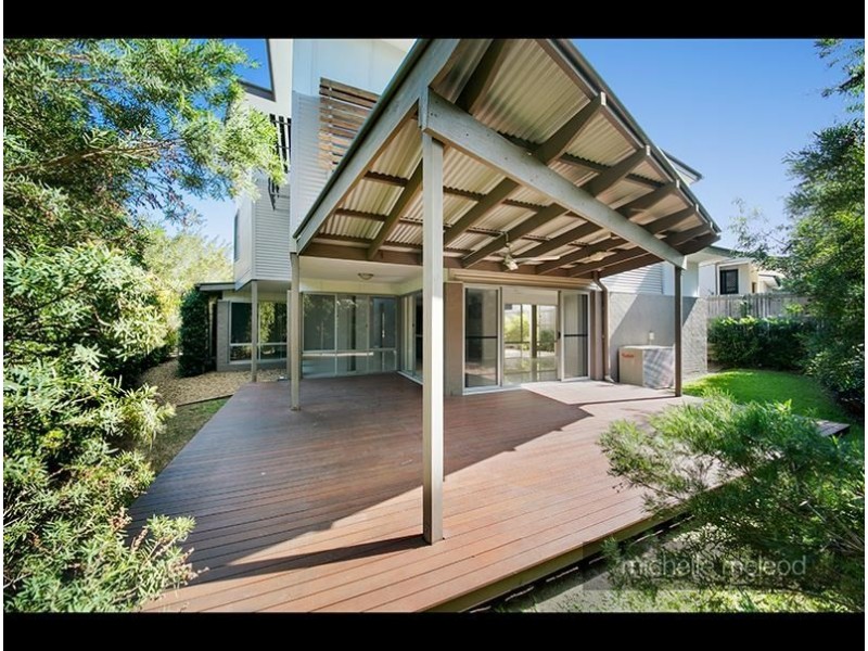 5 Lomandra Place, Chapel Hill QLD 4069