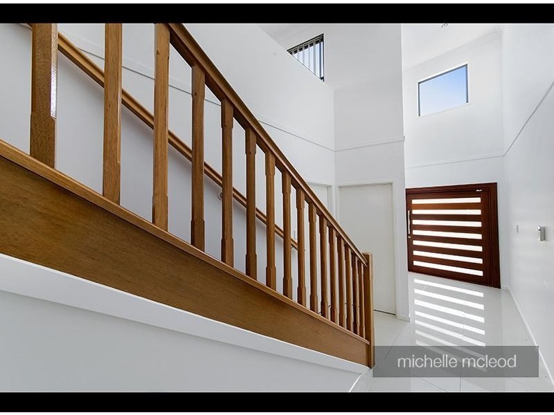 5 Lomandra Place, Chapel Hill QLD 4069