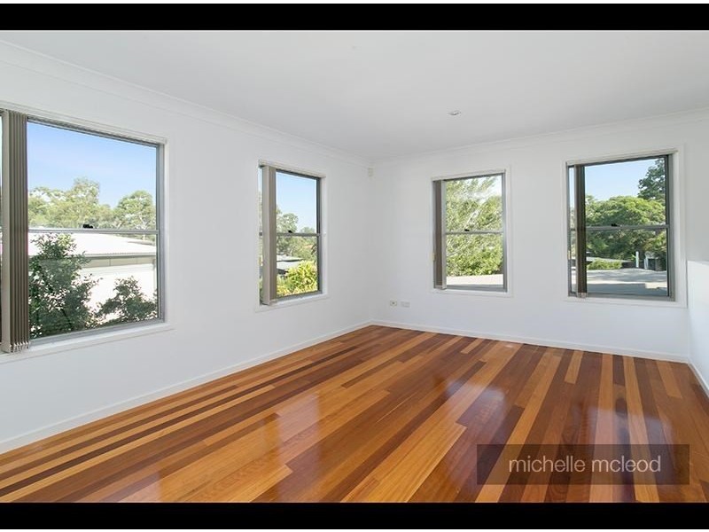 5 Lomandra Place, Chapel Hill QLD 4069
