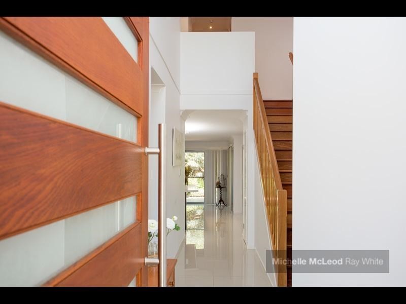 5 Lomandra Place, Chapel Hill QLD 4069