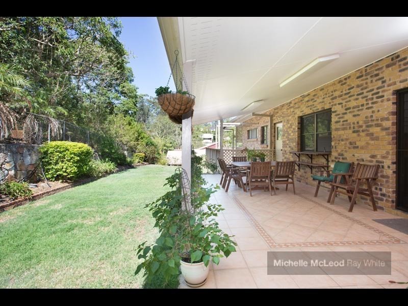 12 Rebecca Street, Chapel Hill QLD 4069