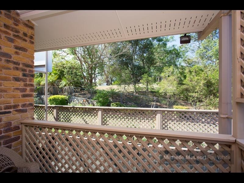 12 Rebecca Street, Chapel Hill QLD 4069