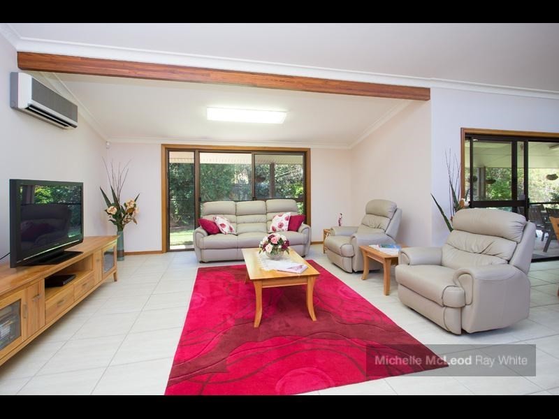 12 Rebecca Street, Chapel Hill QLD 4069