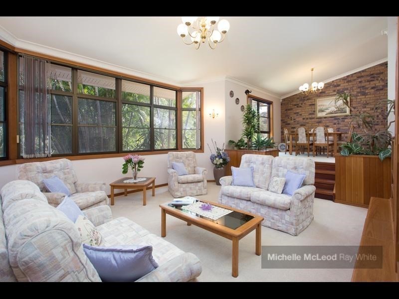 12 Rebecca Street, Chapel Hill QLD 4069