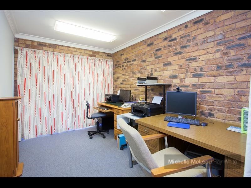 12 Rebecca Street, Chapel Hill QLD 4069