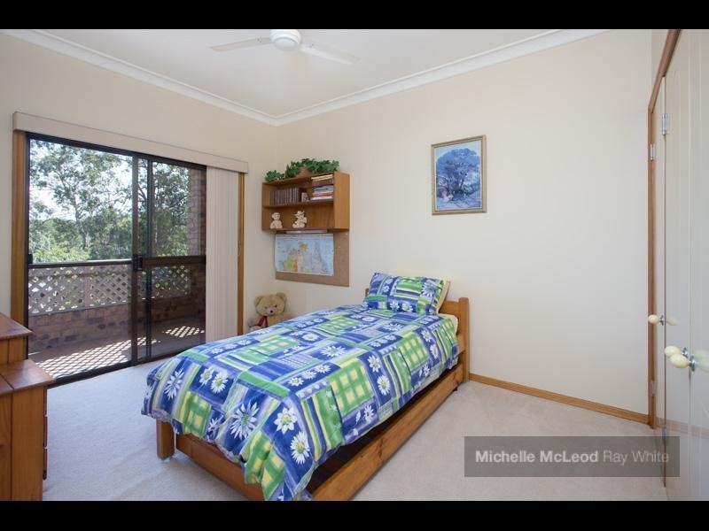 12 Rebecca Street, Chapel Hill QLD 4069