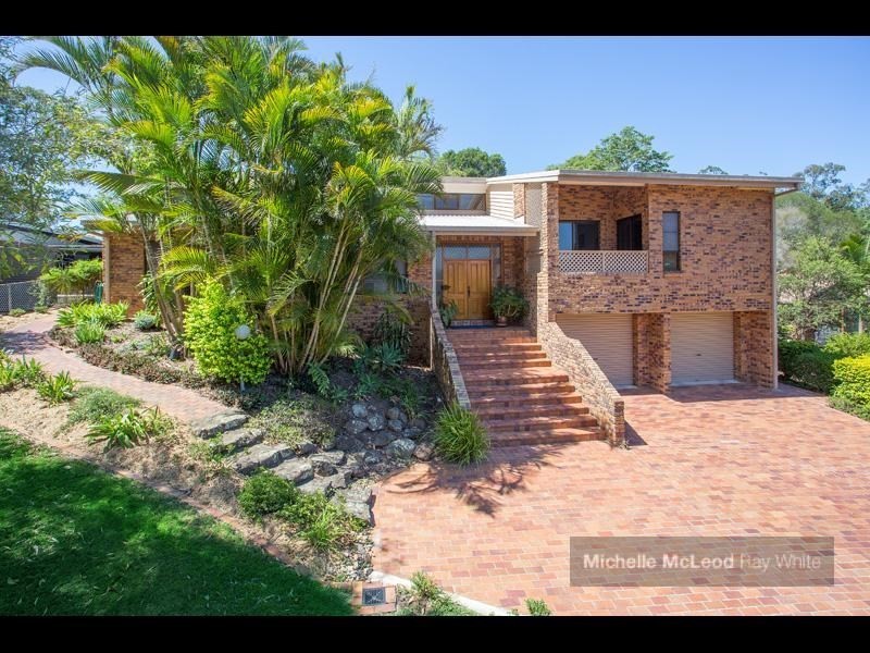 12 Rebecca Street, Chapel Hill QLD 4069