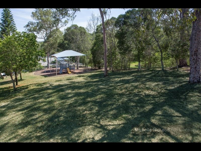 12 Rebecca Street, Chapel Hill QLD 4069