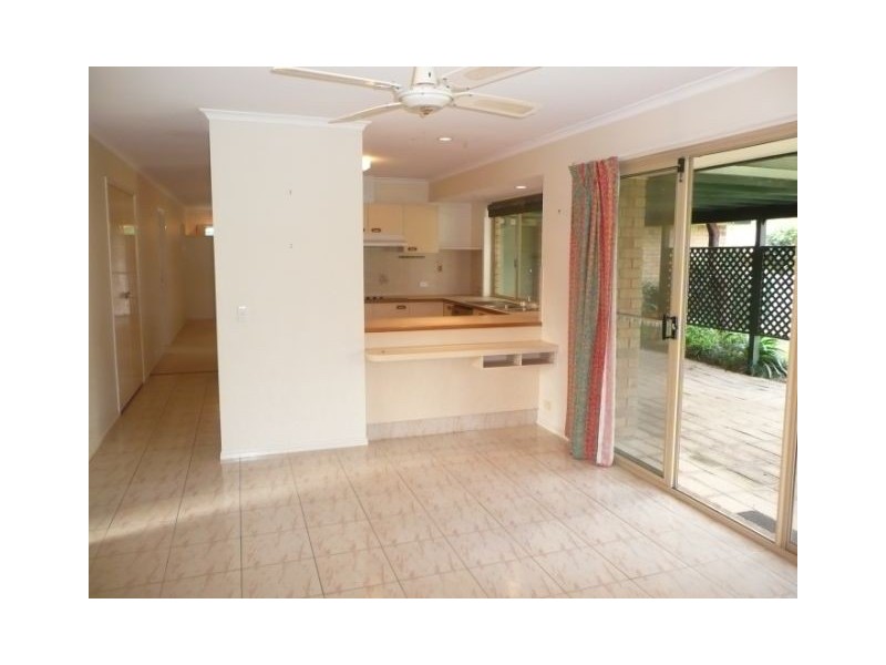 52 Tillbrook Street, Chapel Hill QLD 4069