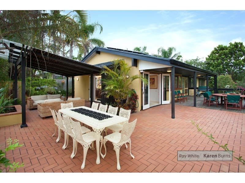 23 Gleneagle Street, Kenmore QLD 4069