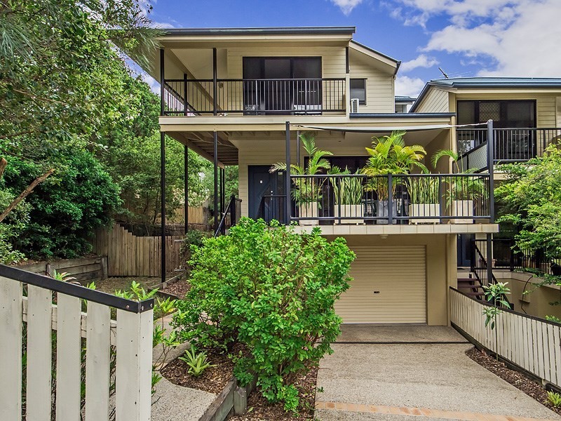 22 Woodstock Avenue, Taringa QLD 4068