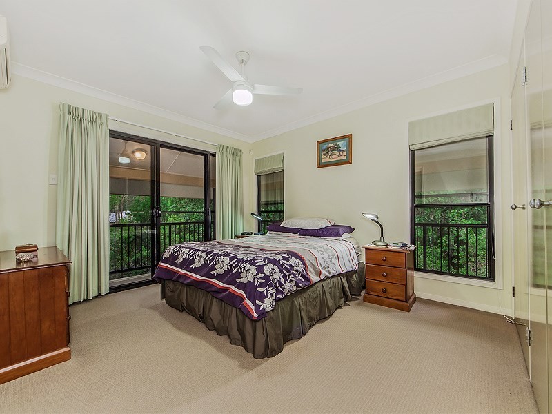 22 Woodstock Avenue, Taringa QLD 4068