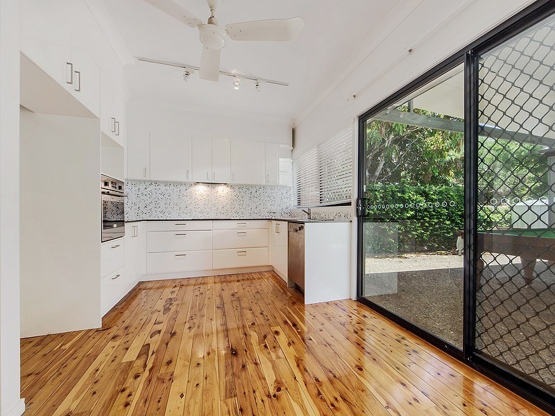 34 Broomfield Street, Taringa QLD 4068