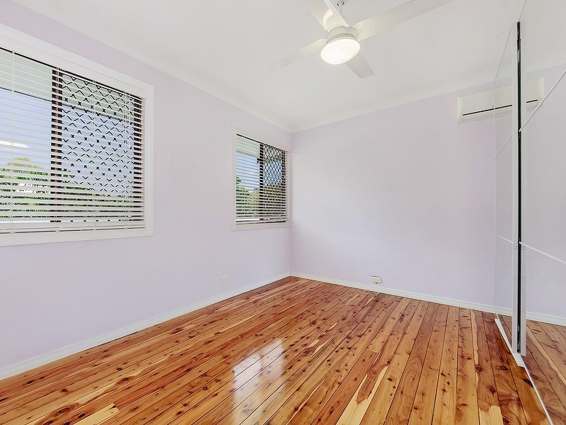 34 Broomfield Street, Taringa QLD 4068