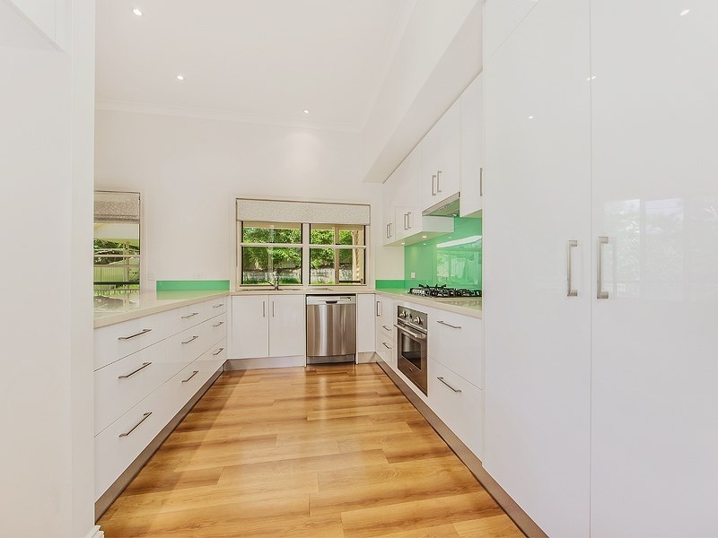 16 Warrawee Street, Toowong QLD 4066