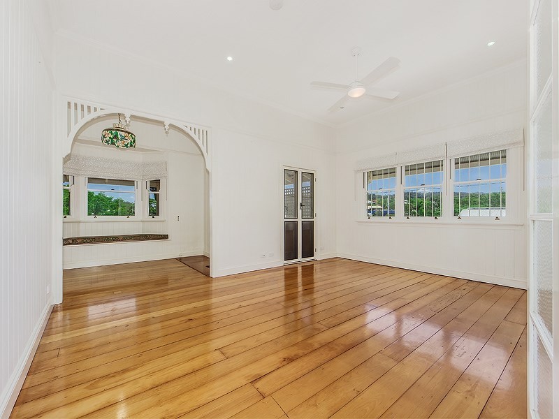 16 Warrawee Street, Toowong QLD 4066