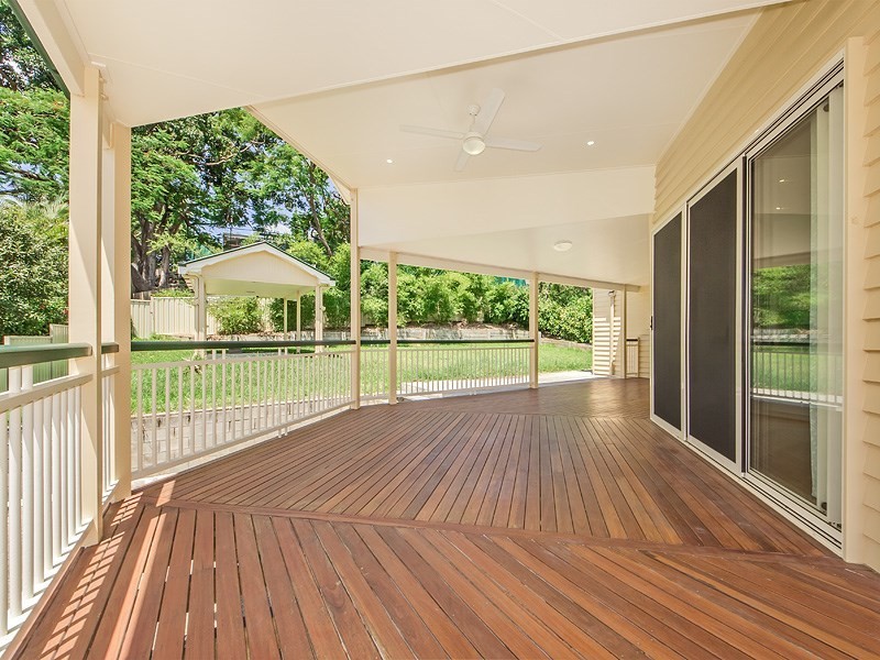 16 Warrawee Street, Toowong QLD 4066