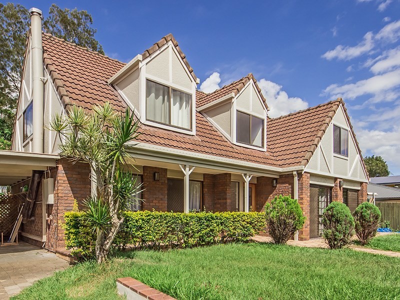18 Mandalay Street,, Fig Tree Pocket QLD 4069