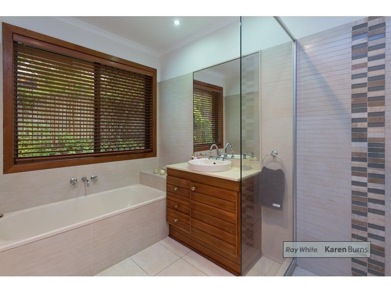 158 Greentrees Avenue, Kenmore Hills QLD 4069