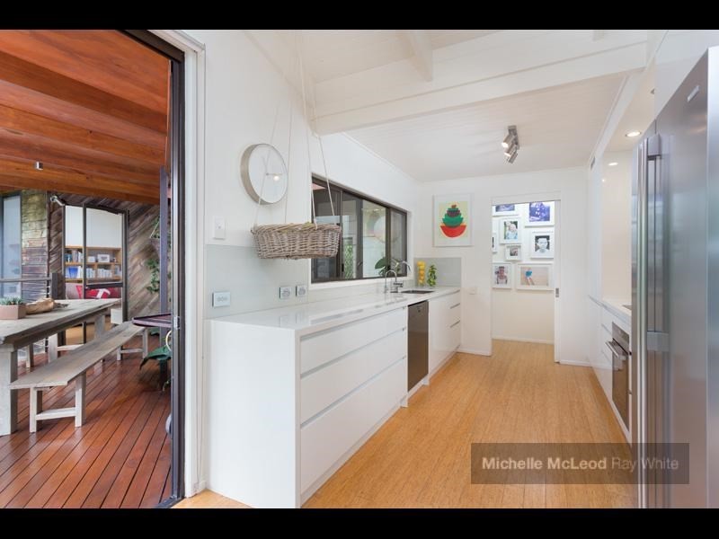 25 Merrilyn Street, Chapel Hill QLD 4069