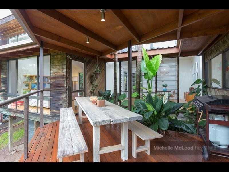 25 Merrilyn Street, Chapel Hill QLD 4069