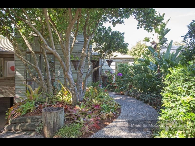 25 Merrilyn Street, Chapel Hill QLD 4069