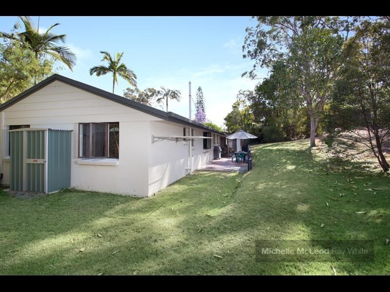 10 Dulhunty Street, Chapel Hill QLD 4069