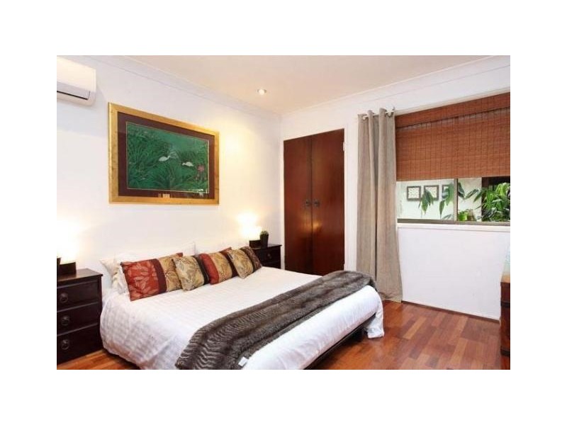 11 Wyndarra Street, Kenmore QLD 4069