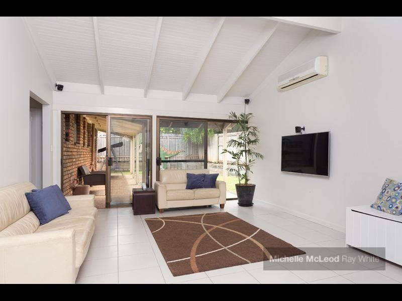 5 Minno Street, Chapel Hill QLD 4069