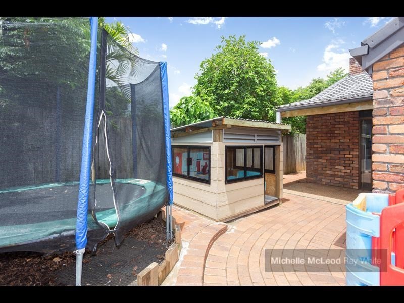 5 Minno Street, Chapel Hill QLD 4069